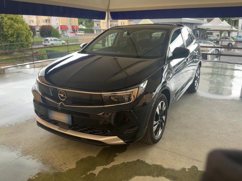 Opel Grandland X 1.2 Turbo Business Elegance
