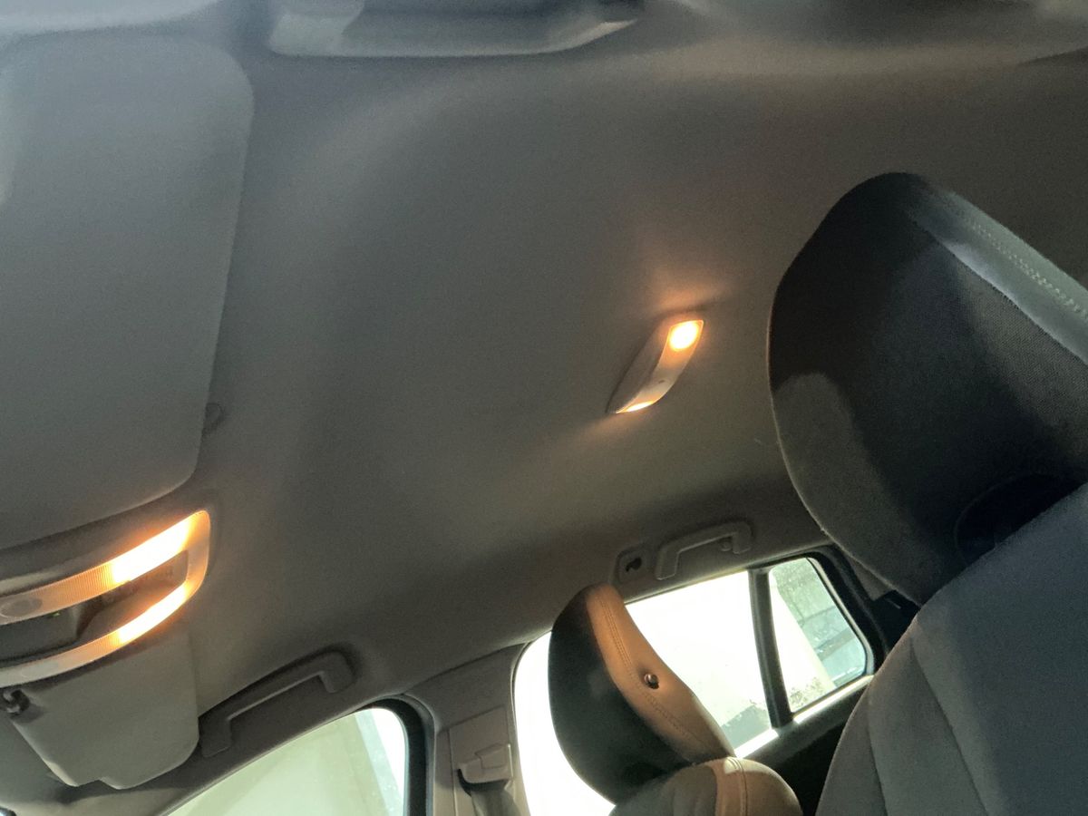 Volvo V60 2013 — photo 24