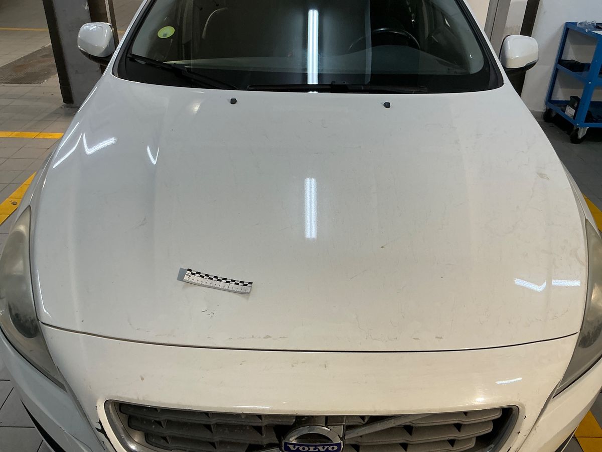 Volvo V60 2013 — photo 49