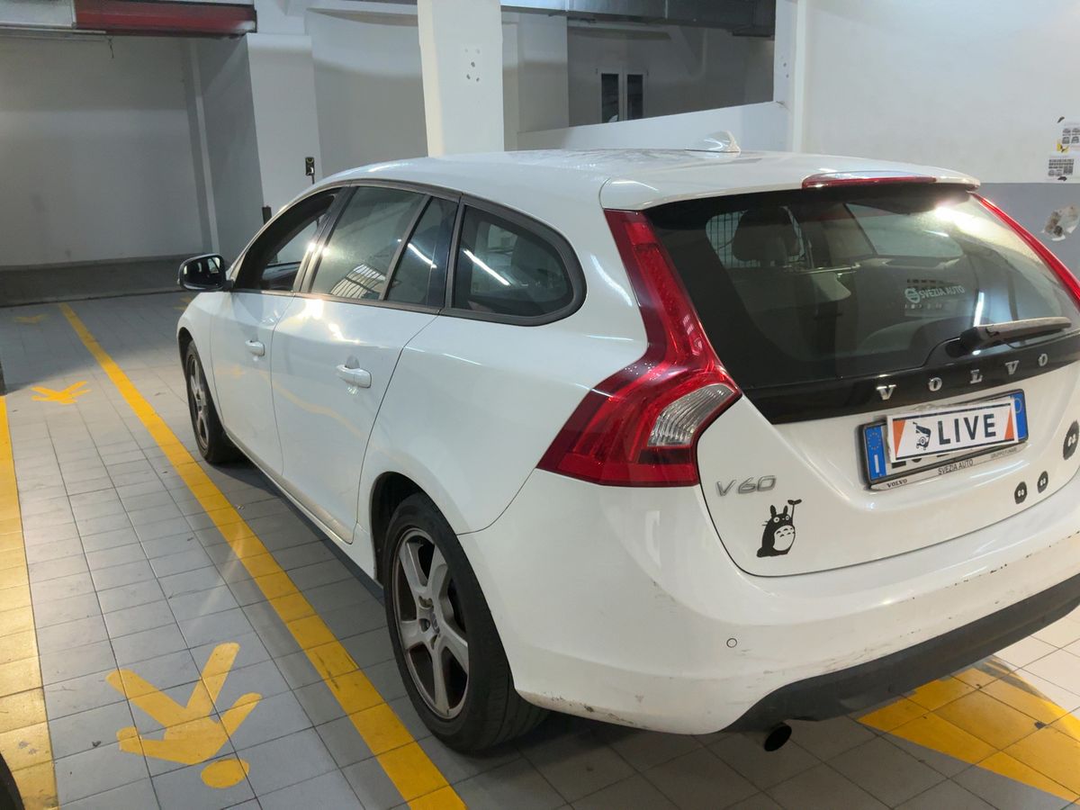 Volvo V60 2013 — photo 7