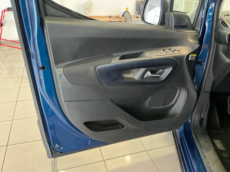 Peugeot Rifter 1.2 PureTech Allure L1 2019 – снимка 29