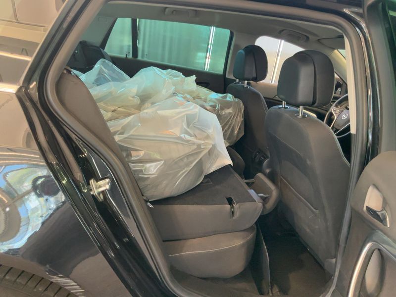 Opel Insignia Sports Tourer 2.0 CDTI Innovation — zdjęcie 14