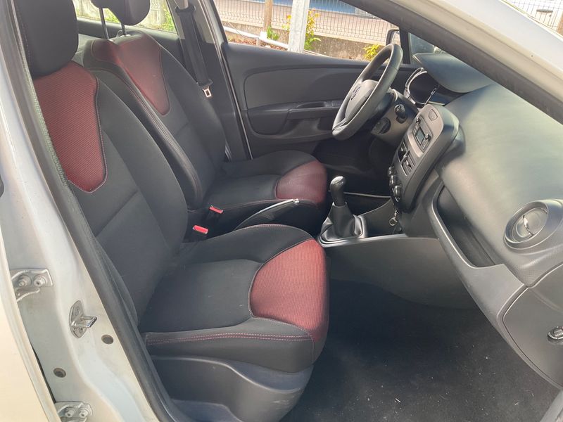 Renault Clio 1.5 dCi Air — zdjęcie 3