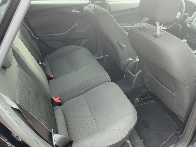 Ford Focus 1.5 TDCi Trend — zdjęcie 14