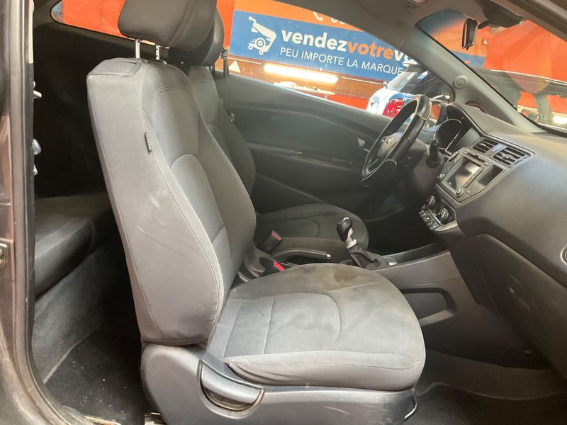 Kia Rio 1.4 Spirit — zdjęcie 3