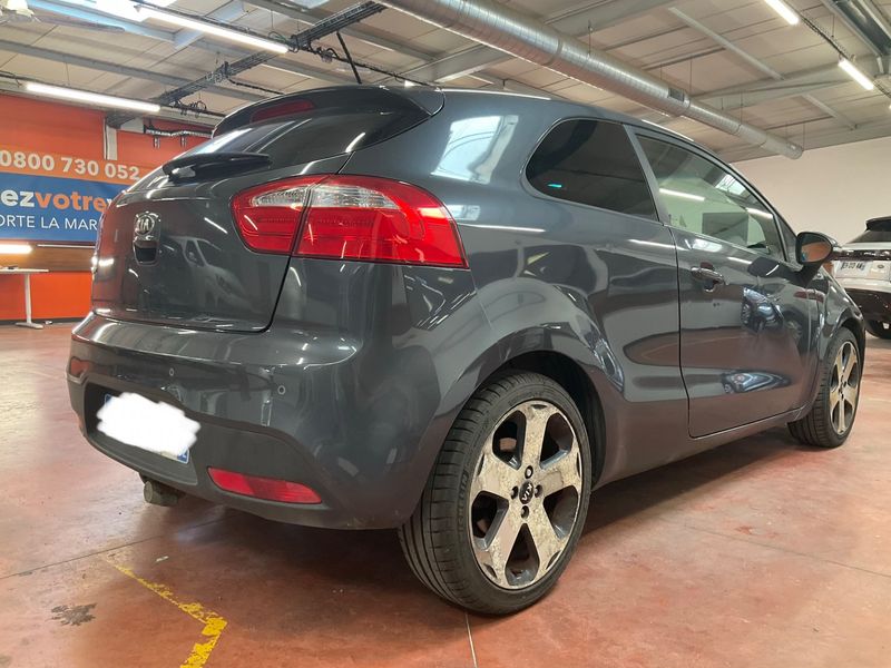 Kia Rio 1.4 Spirit — zdjęcie 2