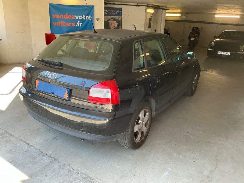Audi A3 1.6 Ambiente — zdjęcie 2