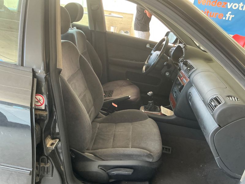 Audi A3 1.6 Ambiente — zdjęcie 3