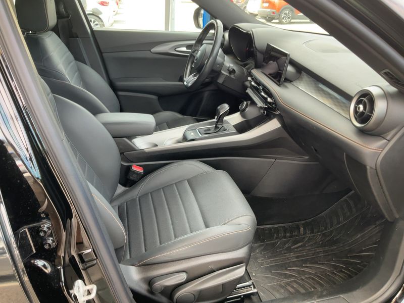 Alfa Romeo Tonale 1.6 VGT-D Ti — zdjęcie 11