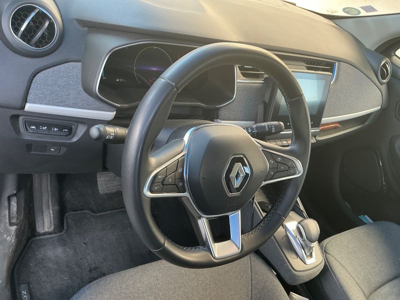 Renault Zoe electric drive 51 kW Limited 2021 – снимка 27