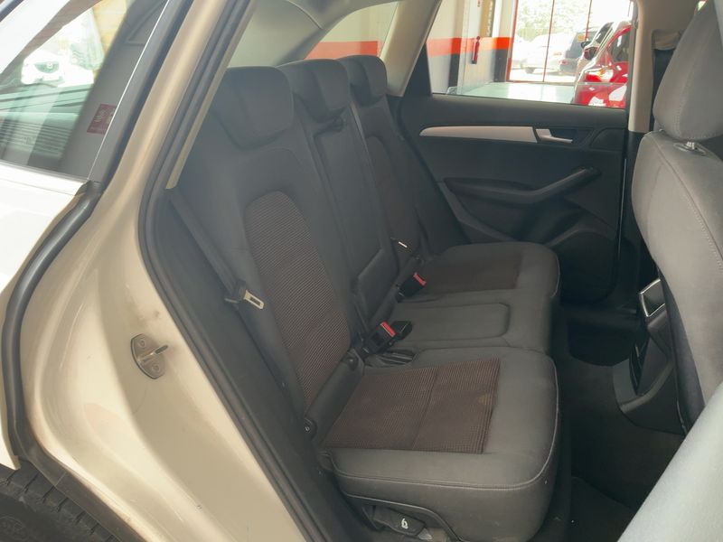Audi Q5 2.0 TDI quattro — zdjęcie 14