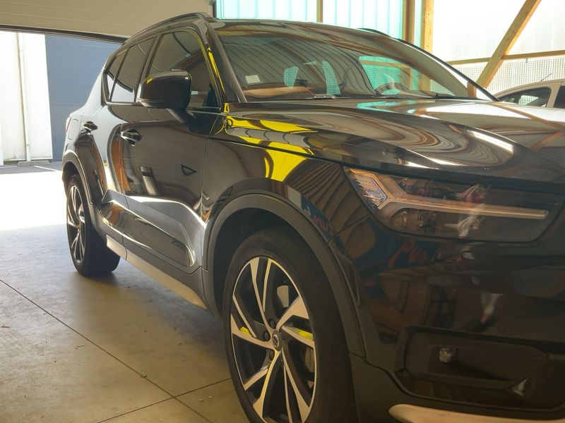 Volvo XC40 1.5 T5 Plug-in Hybrid R-Design 2WD — zdjęcie 8