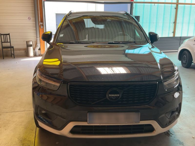 Volvo XC40 1.5 T5 Plug-in Hybrid R-Design 2WD — zdjęcie 9