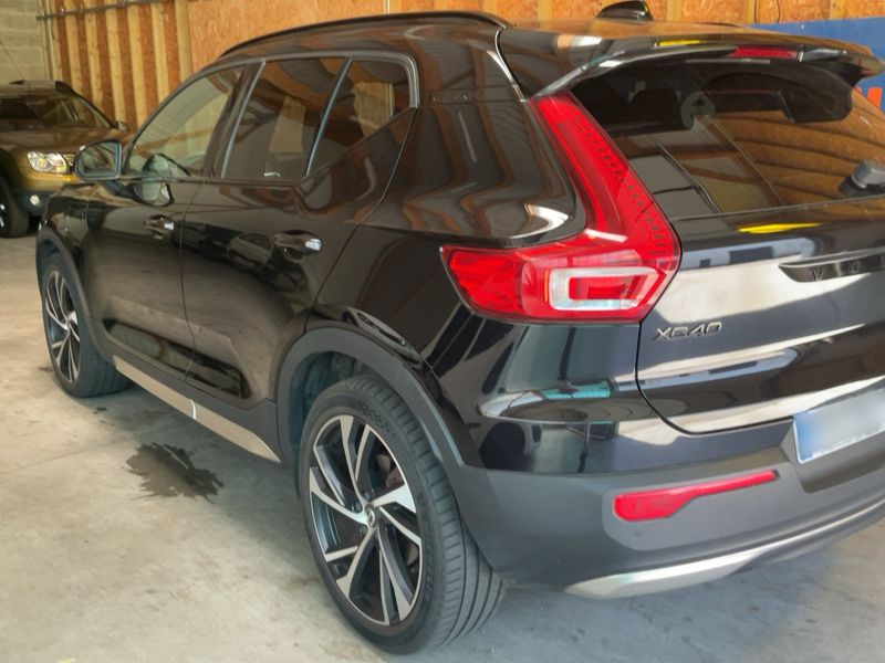 Volvo XC40 1.5 T5 Plug-in Hybrid R-Design 2WD — zdjęcie 3
