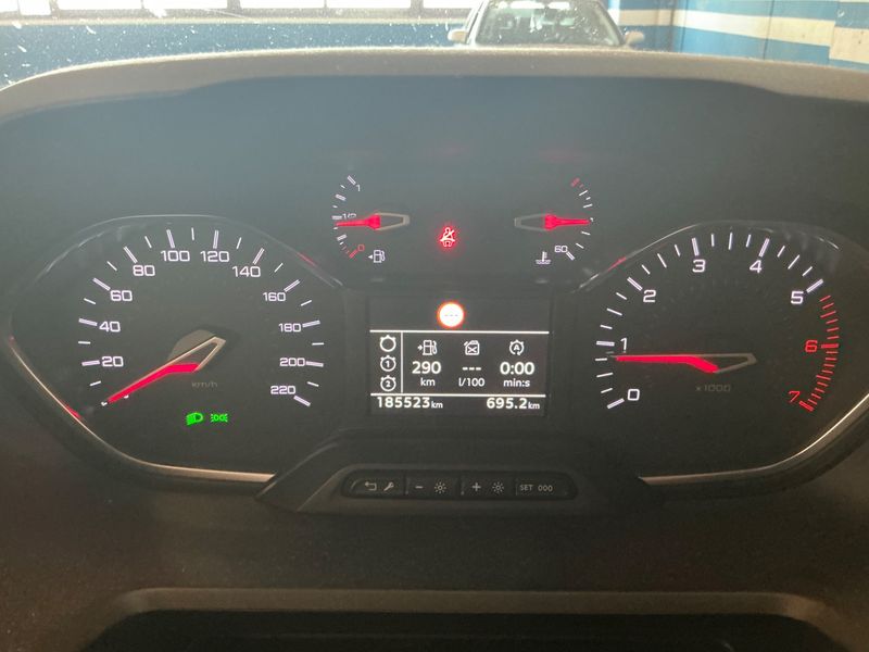 Peugeot Rifter 1.5 Blue-HDi Allure L1 — zdjęcie 13