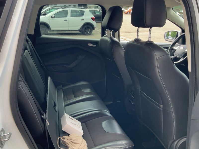 Ford Kuga 2.0 TDCi Titanium — zdjęcie 14