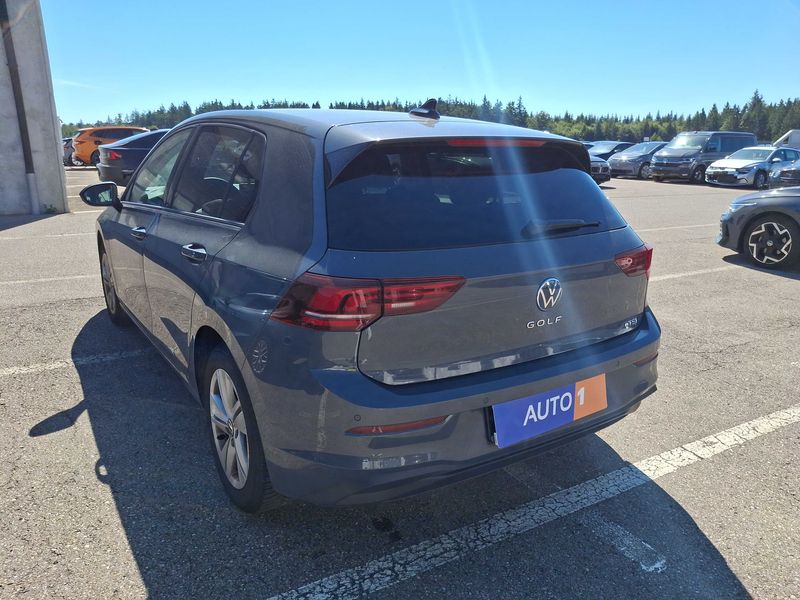 Volkswagen Golf VIII 1.5 eTSI Life — zdjęcie 3