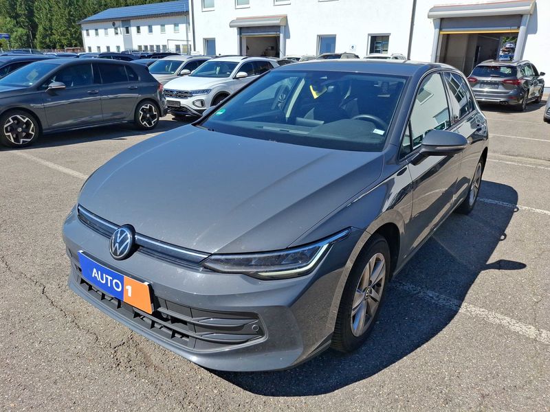 Volkswagen Golf VIII 1.5 eTSI Life