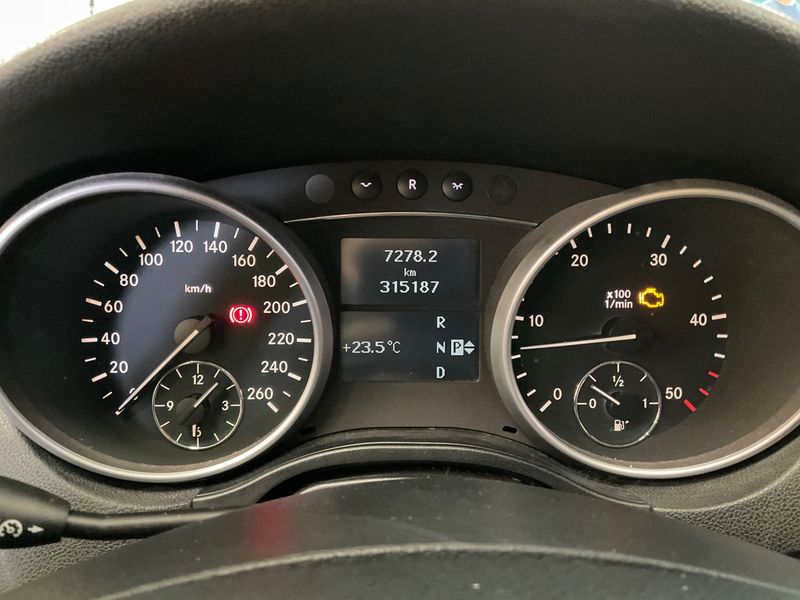 Mercedes-Benz M-Klasse ML 320 CDI — zdjęcie 4