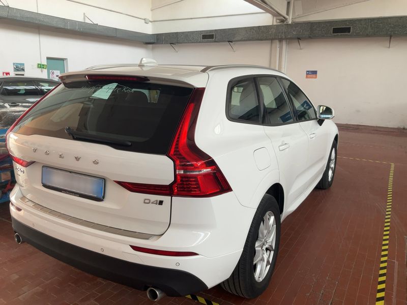 Volvo XC60 2.0 D4 Business AWD 2018 – снимка 8
