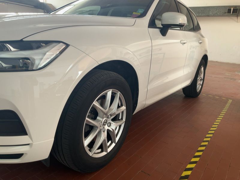 Volvo XC60 2.0 D4 Business AWD 2018 – снимка 2