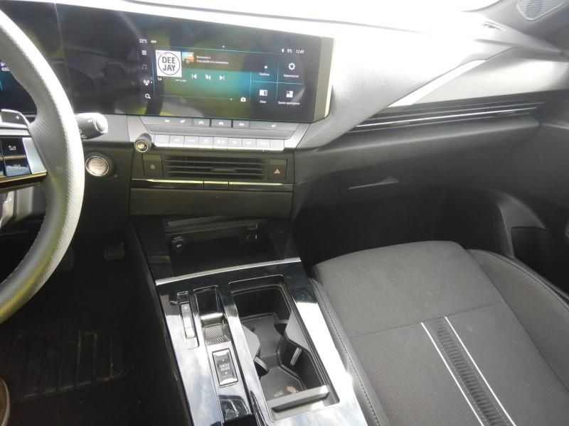 Opel Astra 2025 — photo 16