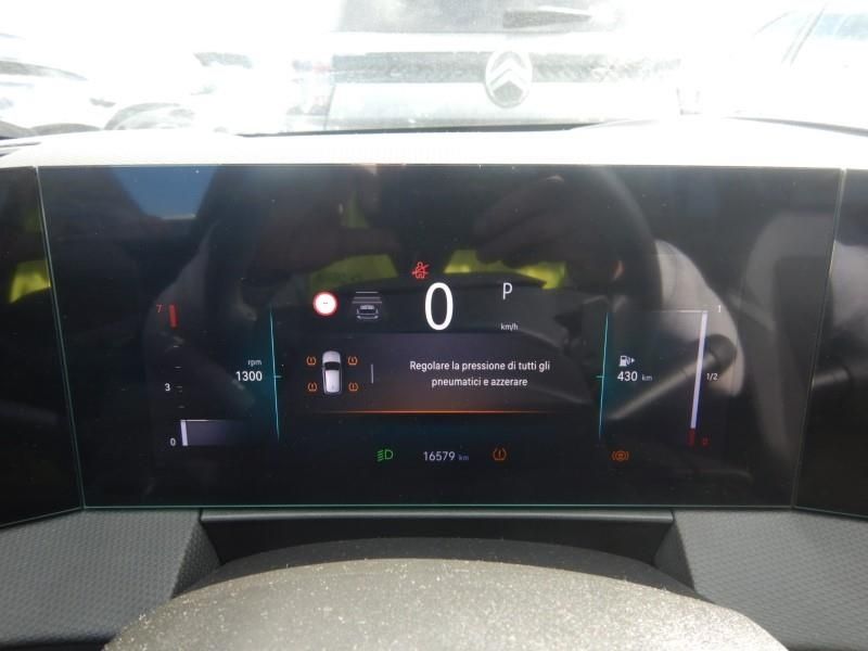 Opel Astra 2025 — photo 13