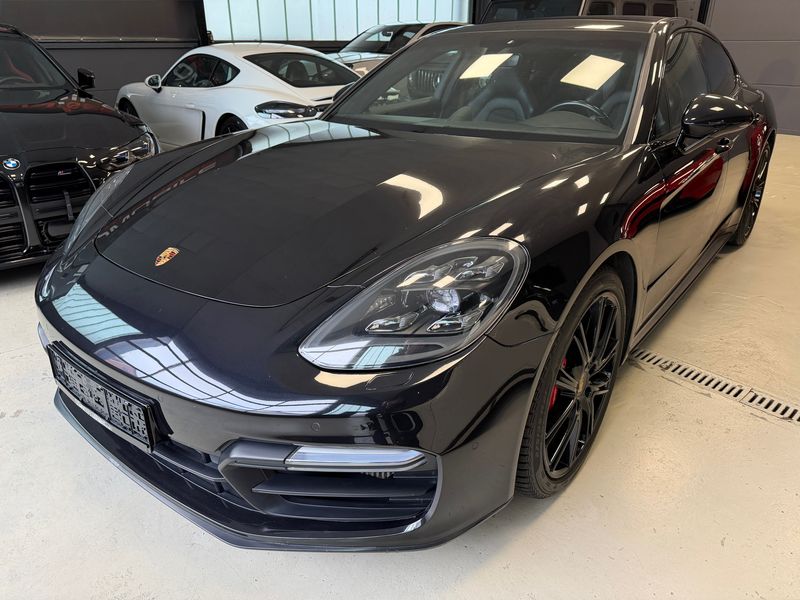 Porsche Panamera GTS