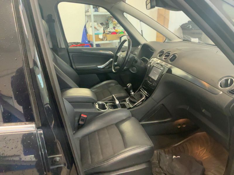 Ford Galaxy 2.2 TDCi Titanium — zdjęcie 11
