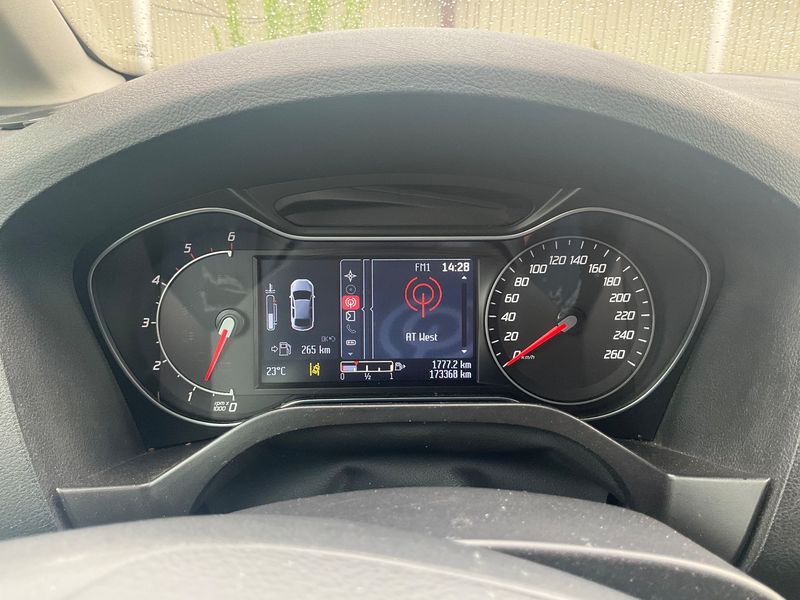 Ford Galaxy 2.2 TDCi Titanium — zdjęcie 13