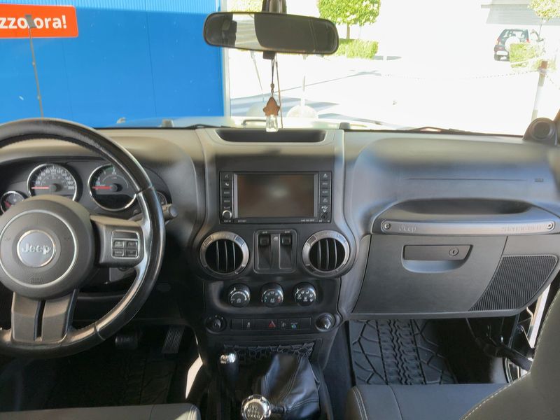 Jeep Wrangler Unlimited 2.8 CRD Sport — zdjęcie 12