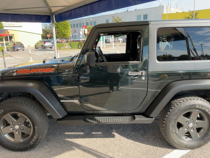 Jeep Wrangler Unlimited 2.8 CRD Sport — zdjęcie 4
