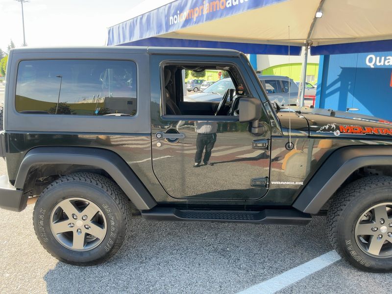 Jeep Wrangler Unlimited 2.8 CRD Sport — zdjęcie 7