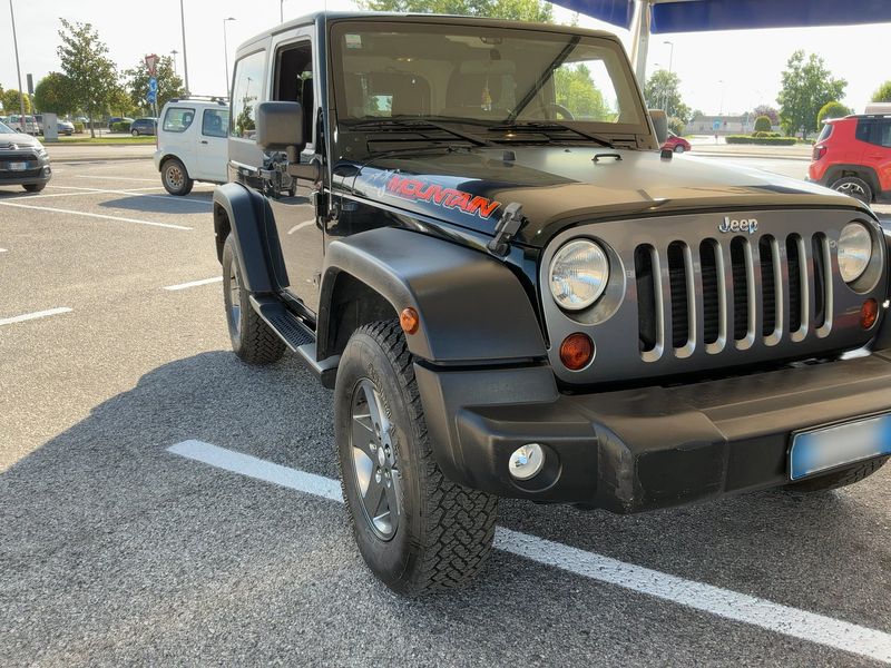Jeep Wrangler Unlimited 2.8 CRD Sport — zdjęcie 8