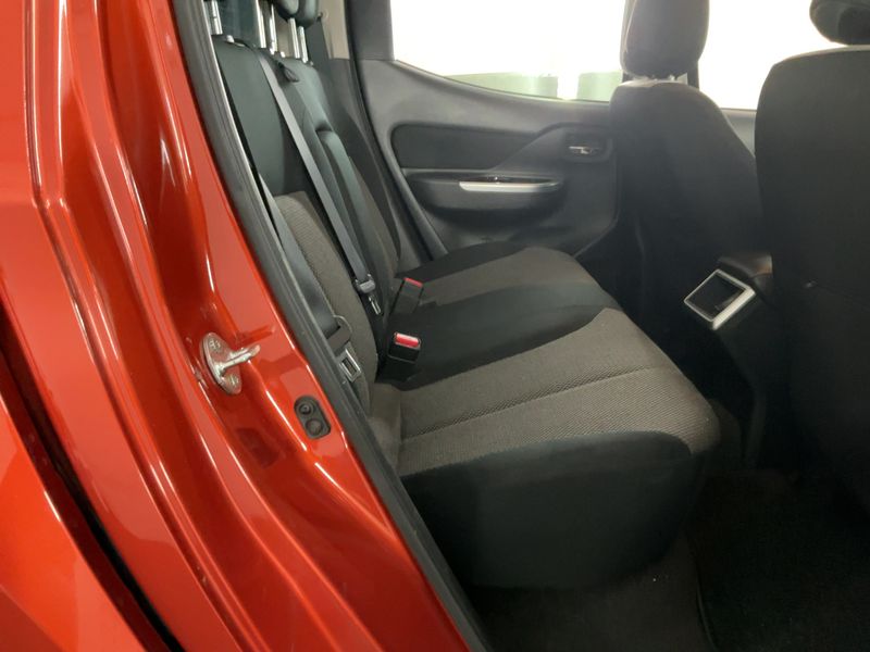 Mitsubishi L 200 2.2 DI-D Spirit Doppelkabine 4WD — zdjęcie 14