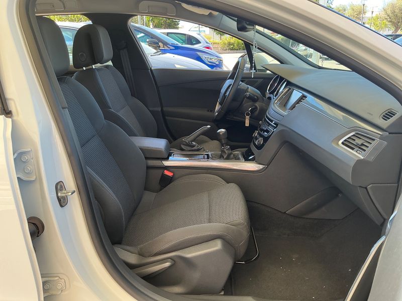 Peugeot 508 2.0 Blue-HDi Active — zdjęcie 11