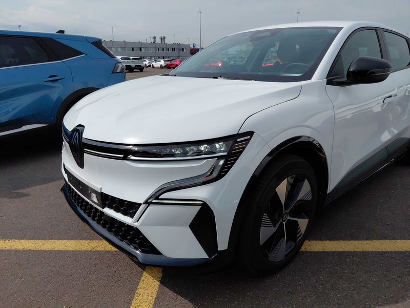 Renault Megane E-Tech electric drive 96 kW Equilibre — zdjęcie 2