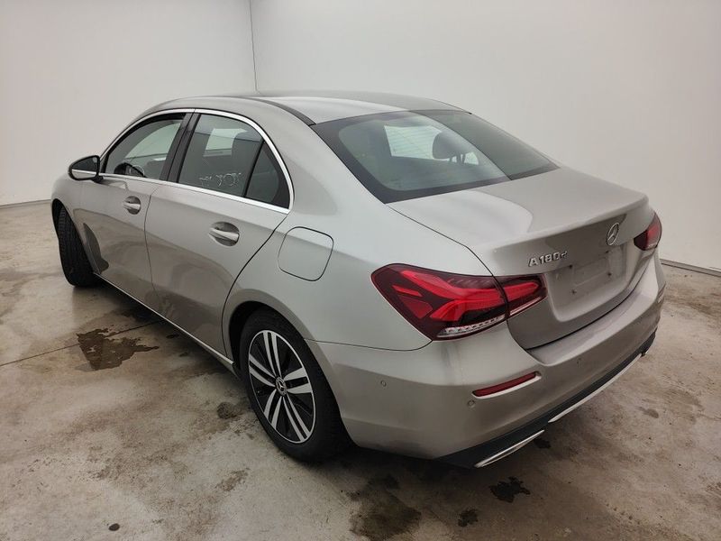 Mercedes-Benz A-Klasse Limousine A 180 d Progressive — zdjęcie 4