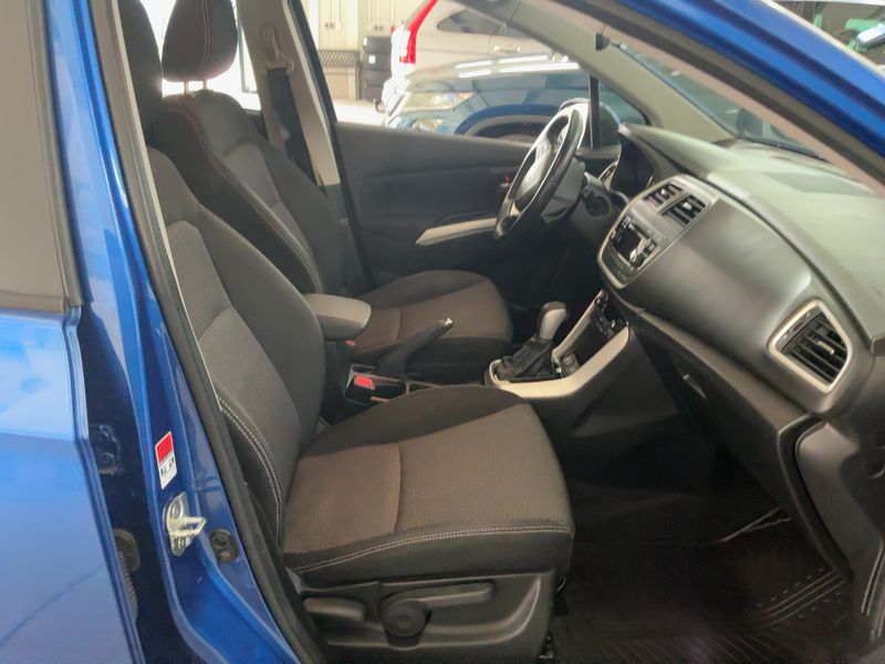 Suzuki SX4 1.6 DDiS Comfort 4x4 — zdjęcie 11