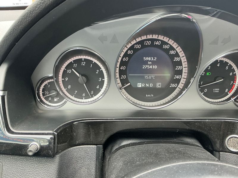 Mercedes-Benz E-Klasse E 250 CGI BlueEfficiency Avantgarde — zdjęcie 13