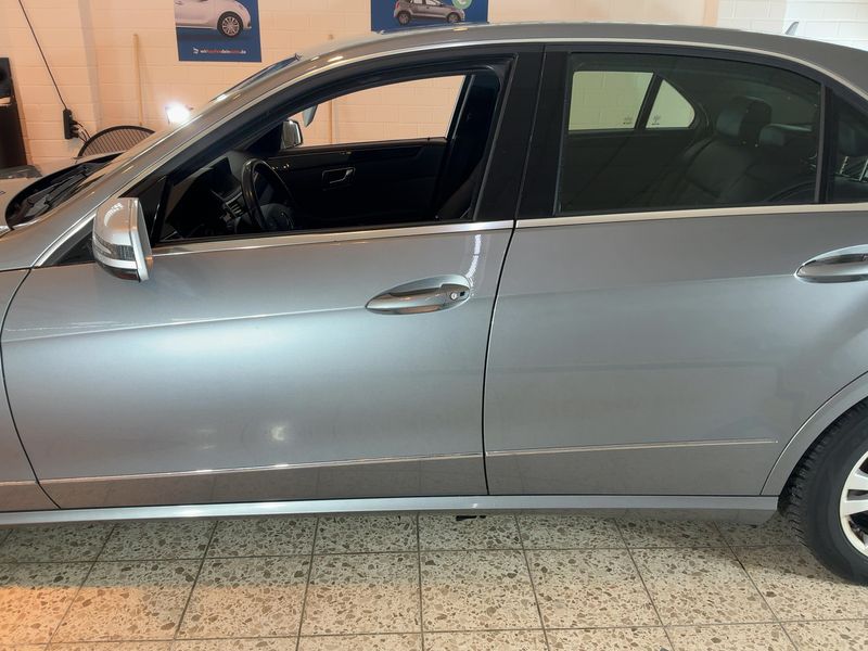 Mercedes-Benz E-Klasse E 250 CGI BlueEfficiency Avantgarde — zdjęcie 4