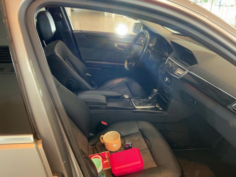 Mercedes-Benz E-Klasse E 250 CGI BlueEfficiency Avantgarde — zdjęcie 11
