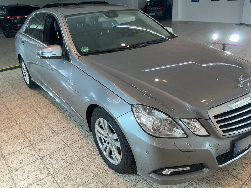 Mercedes-Benz E-Klasse E 250 CGI BlueEfficiency Avantgarde — zdjęcie 8