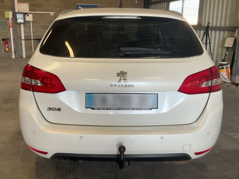 Peugeot 308 1.6 Blue-HDi Allure 2017 – снимка 7