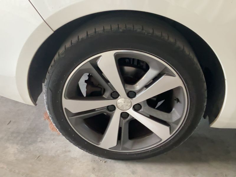 Peugeot 308 1.6 Blue-HDi Allure 2017 – снимка 9