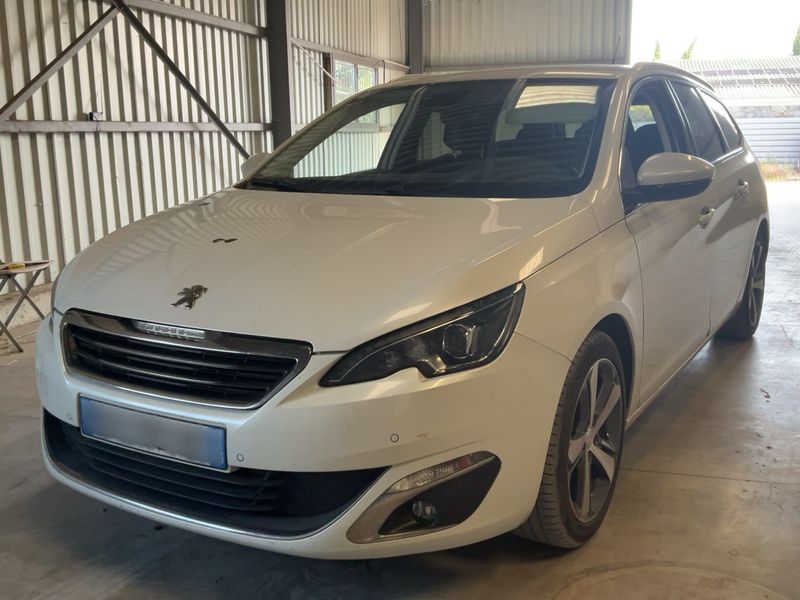 Peugeot 308 1.6 Blue-HDi Allure 2017 – снимка 1