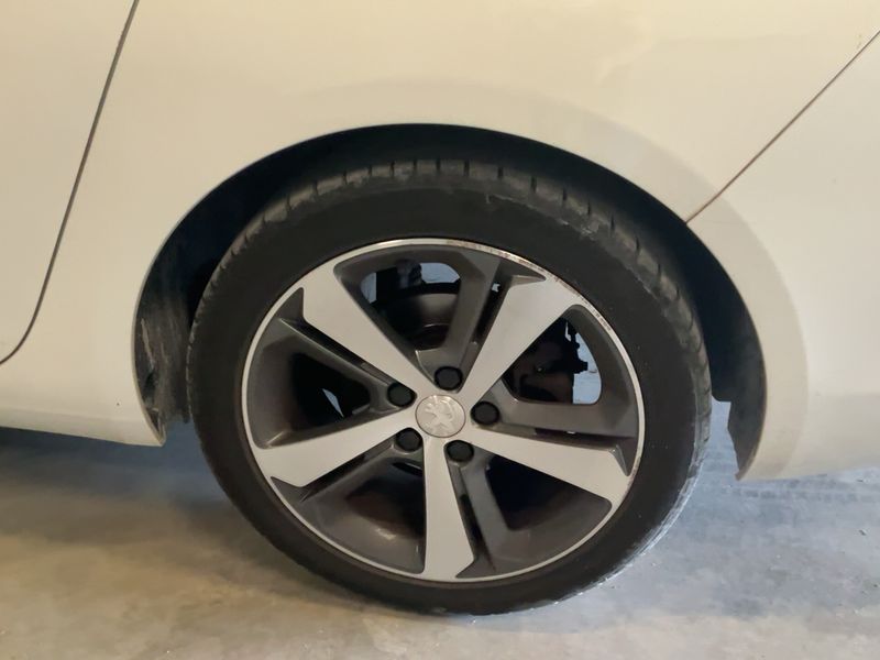 Peugeot 308 1.6 Blue-HDi Allure 2017 – снимка 5