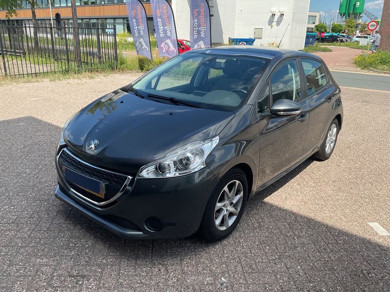 Peugeot 208 1.2 VTi Active 2014 – снимка 1