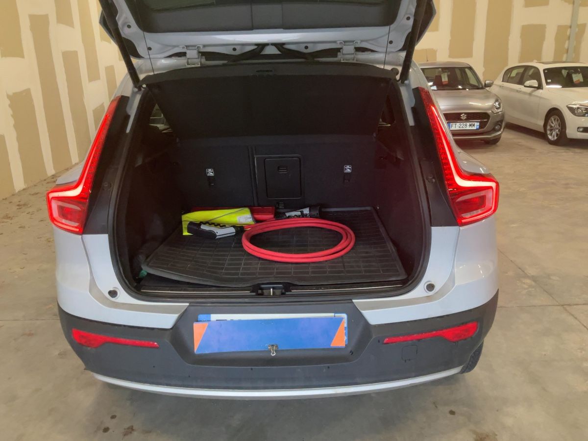 Volvo XC40 2021 — photo 16