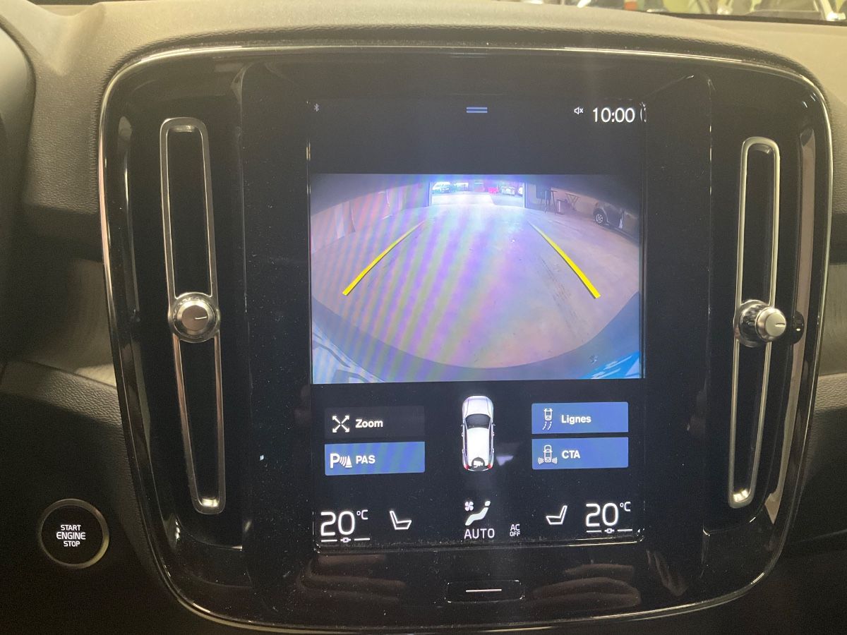 Volvo XC40 2021 — photo 24